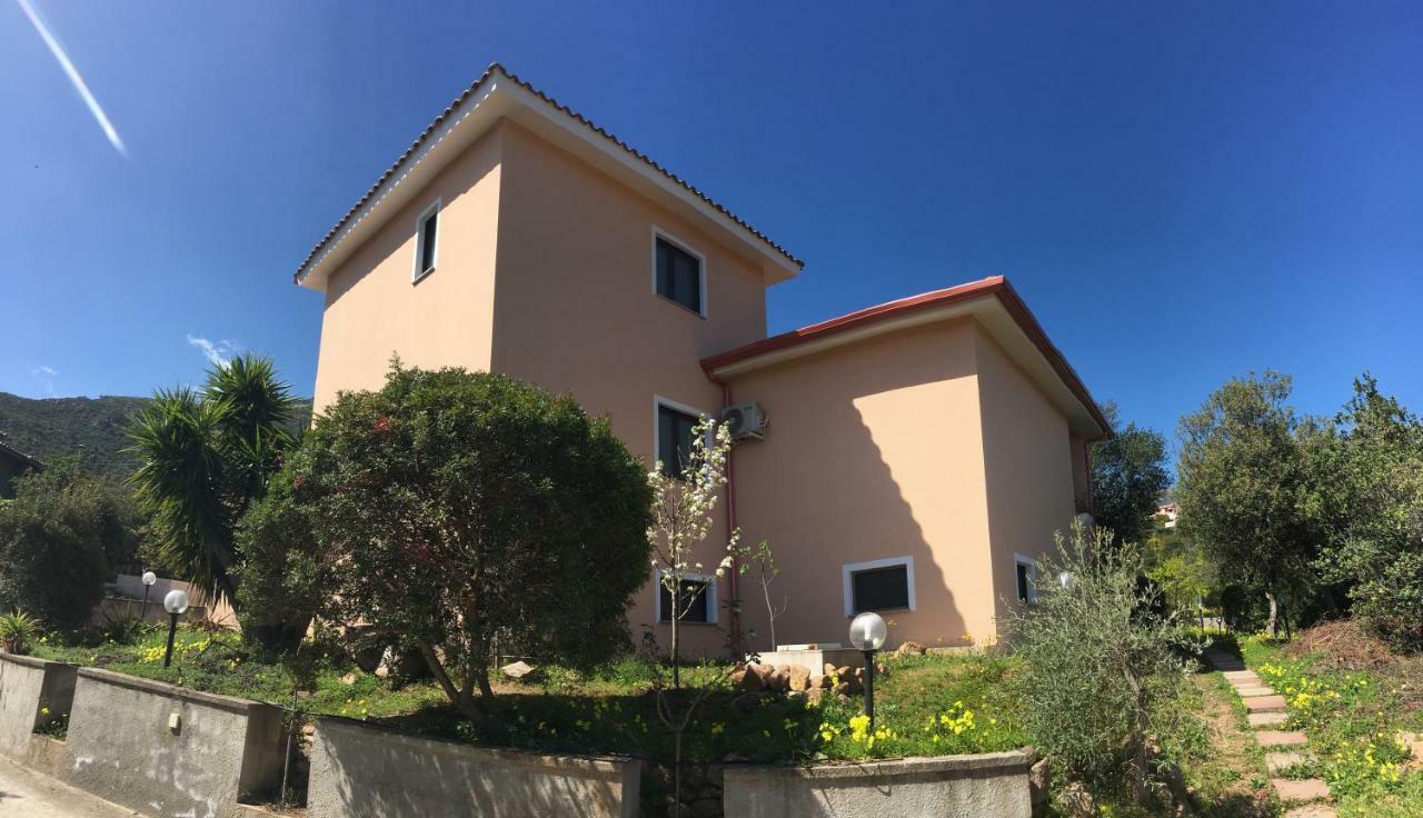 Casa Mariluka Bed & Breakfast Capoterra Exterior foto